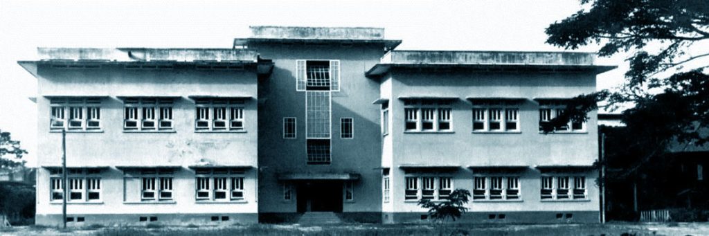 พ.ศ. 2478 ปริญญาบัณฑิตฟิสิกส์รุ่นแรก